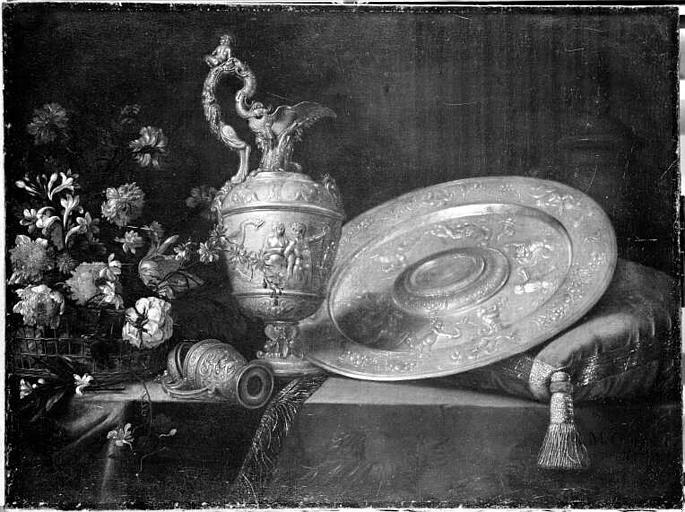 Nature morte avec fleurs et orfèvrerie