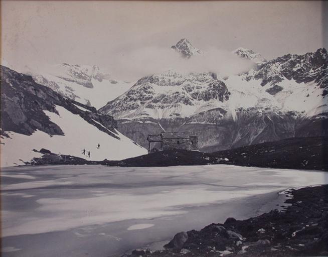 Vue Suisse. Lac noir à Zermat et le Gabelhorn