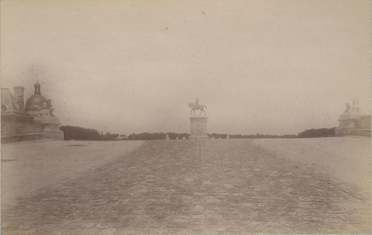 Chantilly : la statue du Connétable. 1885. 962