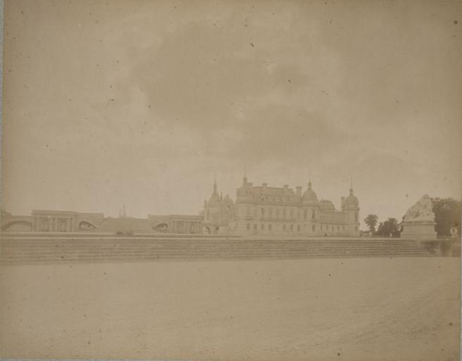 Chantilly, le château et le Grand Degré. 16