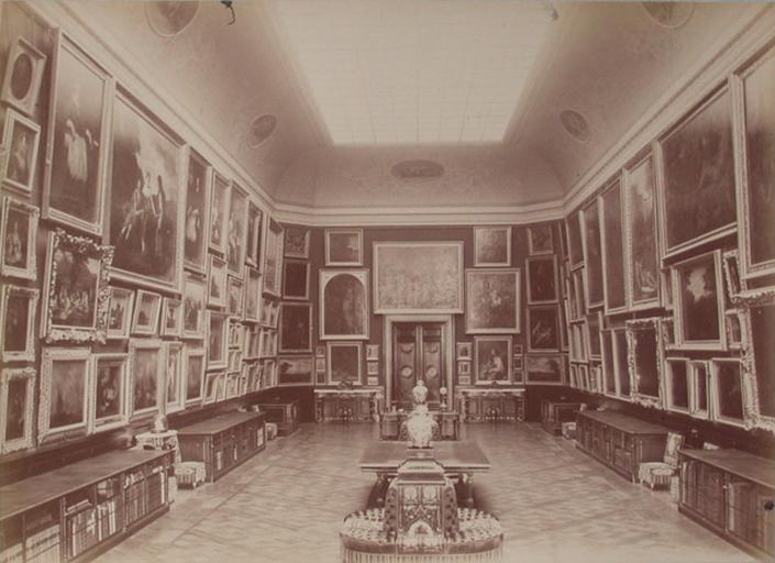 Chantilly, la galerie de peinture vue du côté de la galerie des Cerfs