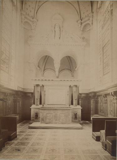 Chantilly, intérieur de la chapelle et autel