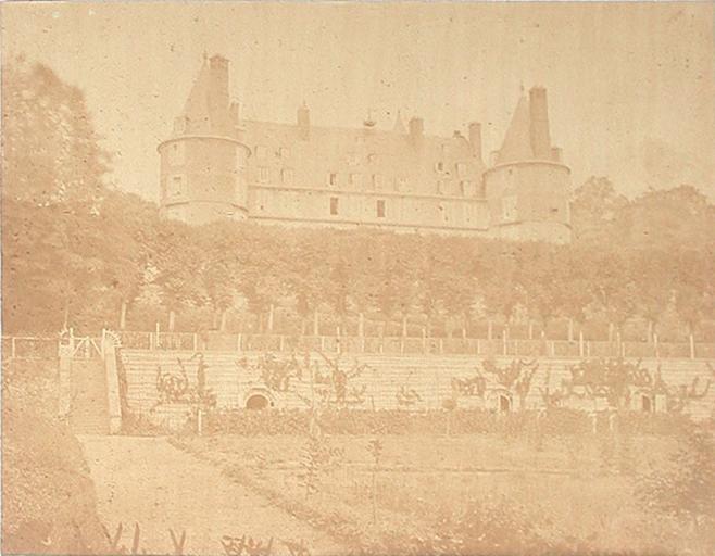Randan. Château vu des jardins