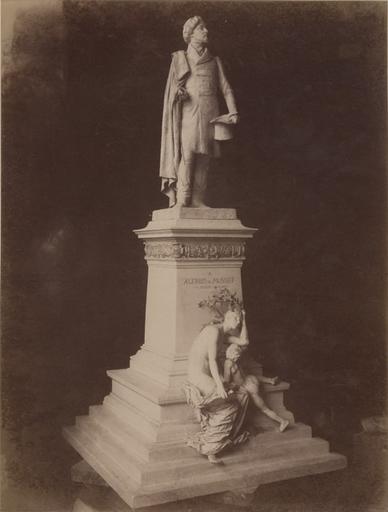 Monument à Alfred de Musset