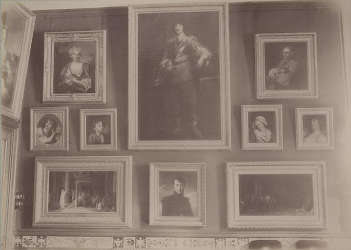 Chantilly : détail des oeuvres dans les salles du Musée. 984