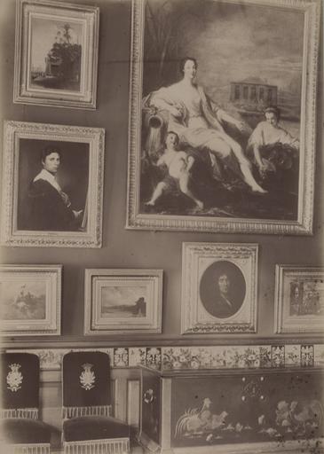 Chantilly : détail des oeuvres dans les salles du Musée. 987