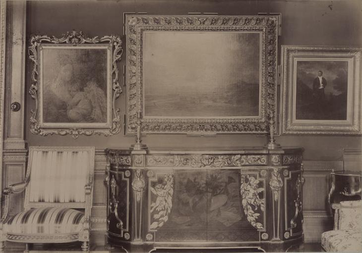 Chantilly : détail des oeuvres dans les salles du Musée. 983