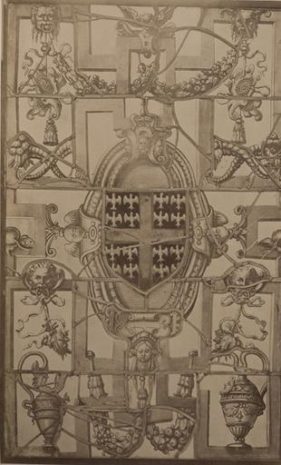 Vitrail héraldique de la Galerie Duban à Chantilly, provenant d'Ecouen : armes du Connétable de Montmorency (avant restauration)