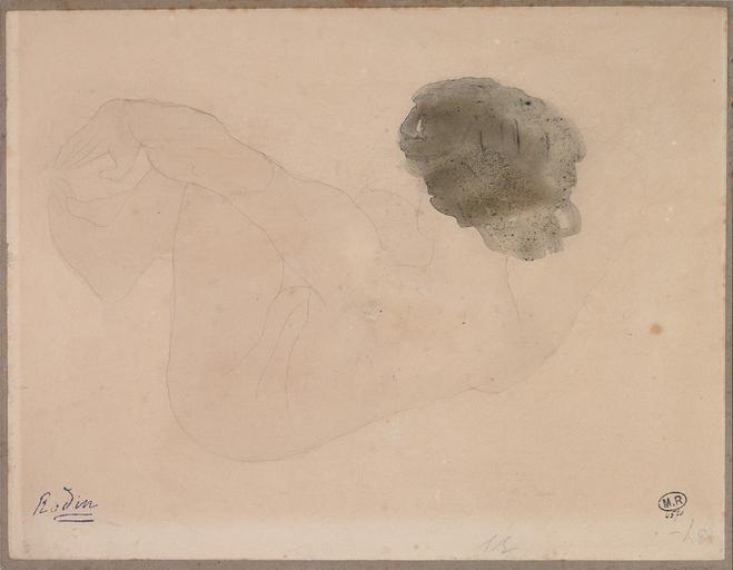 FEMME NUE ASISE, PRESQUE DE DOS, UNE MAIN AUX PIEDS