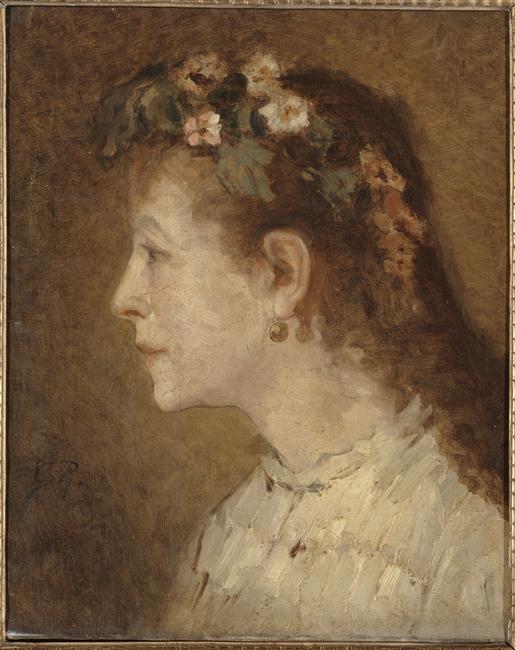 Jeune femme couronnée de fleurs