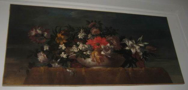 FLEURS DANS UN VASE DE PORCELAINE