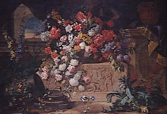 FLEURS ET BAS-RELIEF ANTIQUE