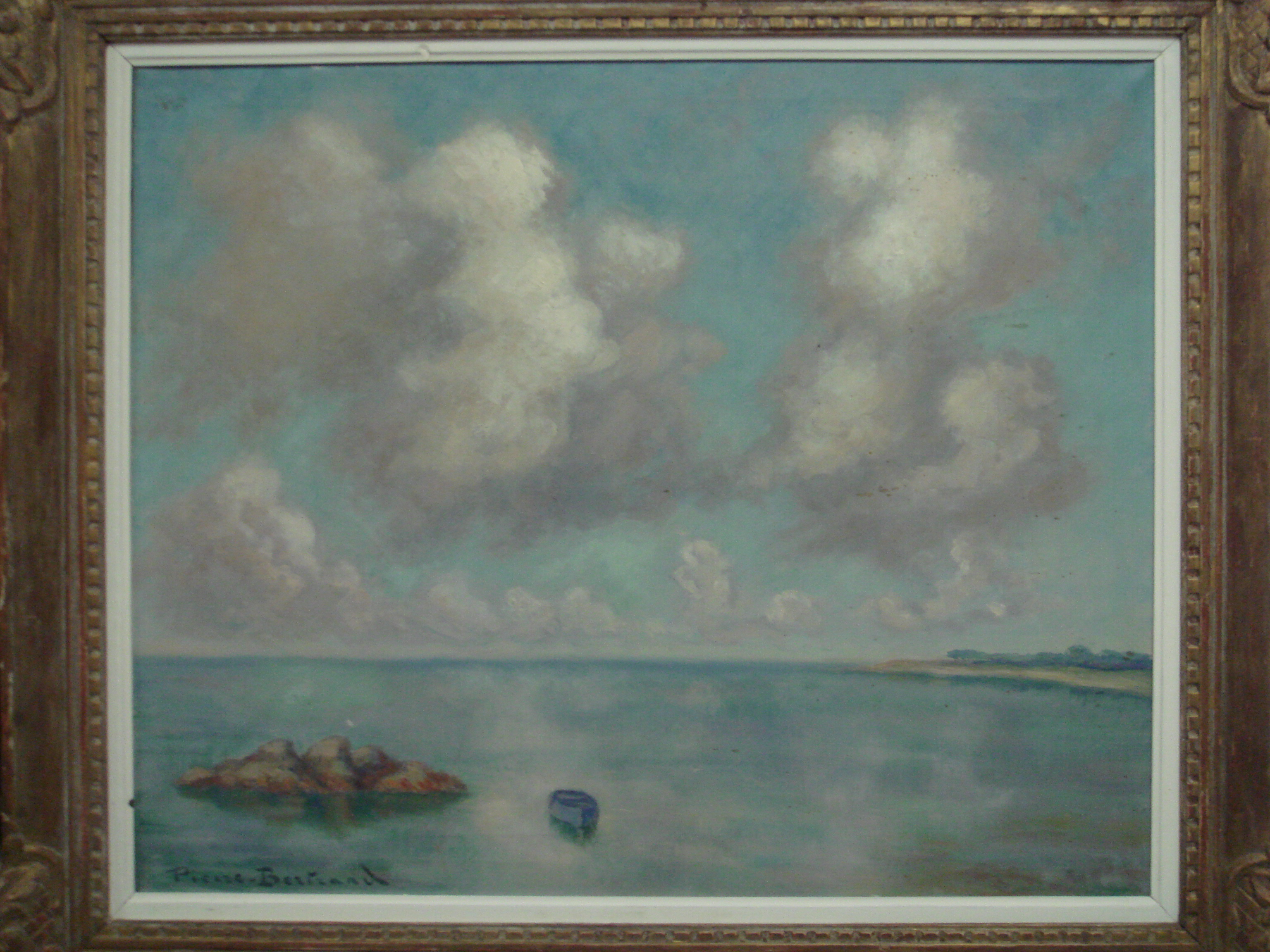 Marine avec bateau bleu