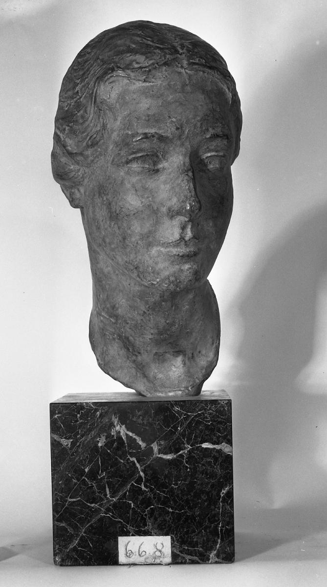 Tête de femme