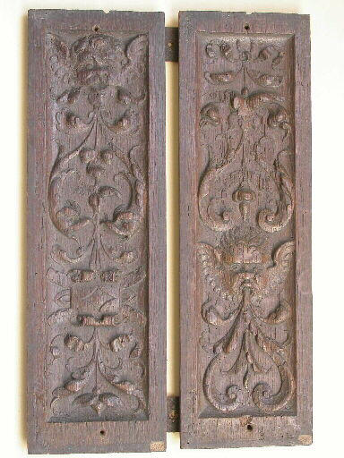 Panneau de meuble à décor de candélabre
