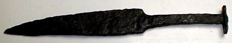 Poignard à dos courbe