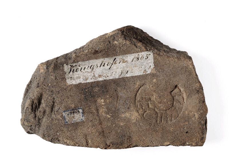 Tuile de type tegula à estampille
