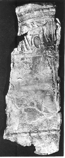 Plaque en plomb décorée