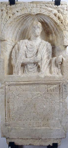 Monument funéraire du vétéran Sertorius