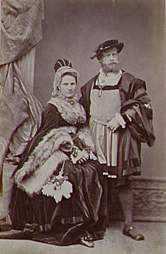 Portrait d'un couple en costume Renaissance