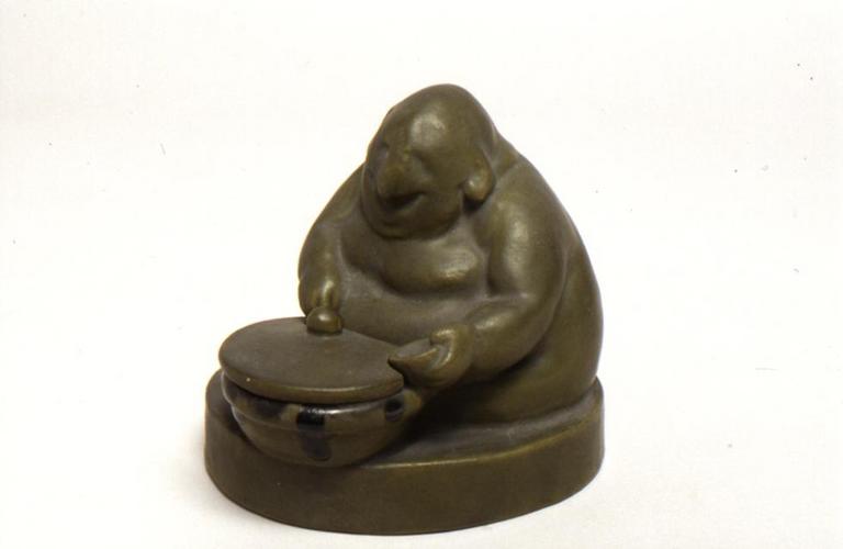Encrier grotesque ; Bouddha assis au chaudron (Titre attribué)
