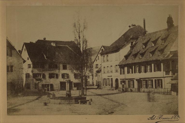 Place d'un village alsacien ; Vue d'Alsace (de la série)