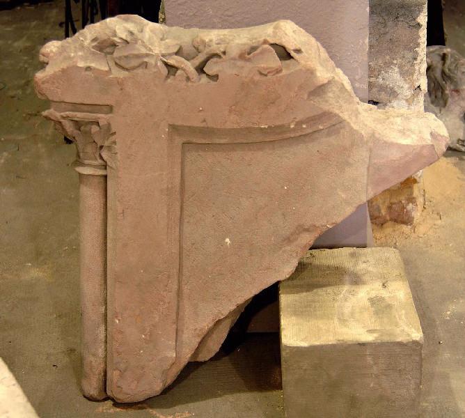 Siège épiscopal, fragment