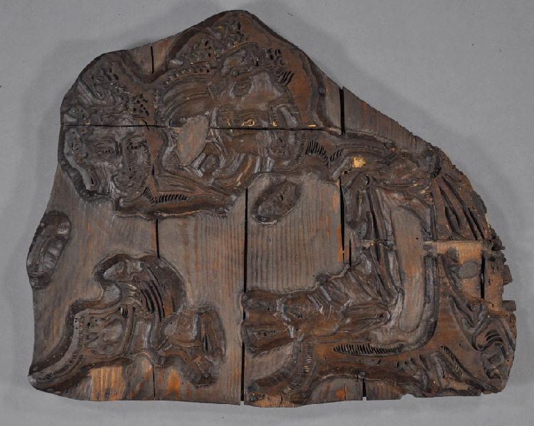 Planche imprimant une partie des visages des trois servantes de Vénus du lé 19 (titre descriptif) ; Psyché rapportant à Vénus un vase d'eau de la fontaine de Jouvence (Titre de la scène) ; Psyche & Cupidon, tableaux tentures en papier peint (Titre d'origine de l'ensemble complet ) ; Psyché (Titre de l'ensemble dans Nouvel, 1990.)