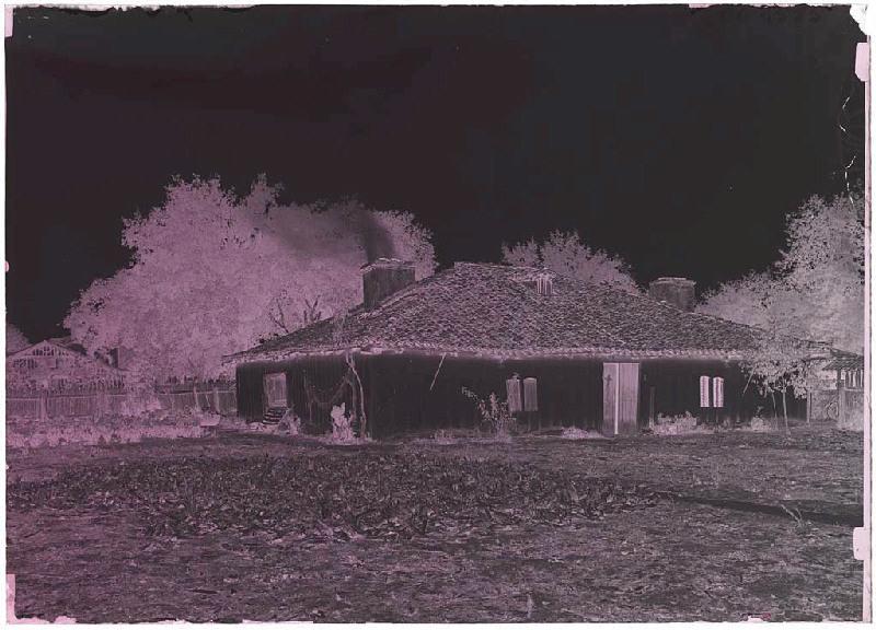 Maison à l'entrée du bourg de Trensacq (Landes) (Titre attribué)
