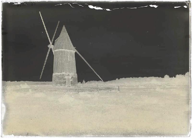 Moulin à vent, étang de Parentis - Bernatets-Pelic (Biscarrosse) (Titre attribué)