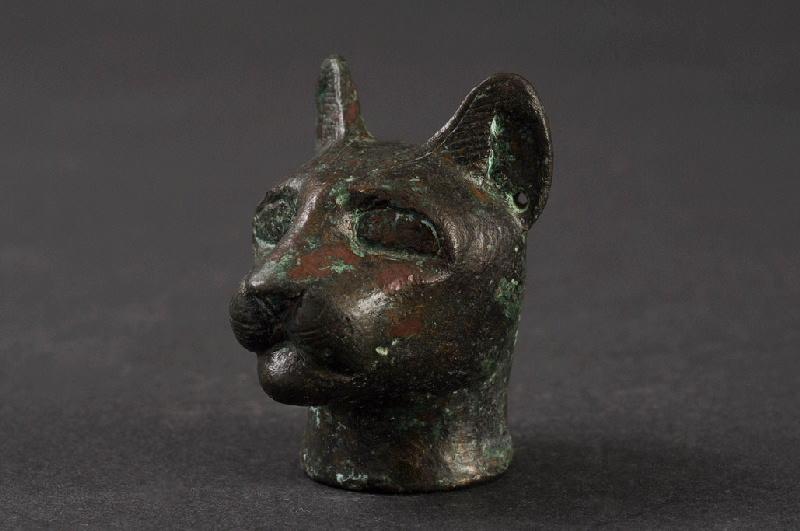 Tête de la déesse chatte Bastet