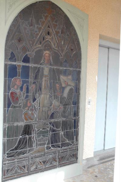 Apparition de la Vierge à Catherine Labouré et création des Enfants de Marie