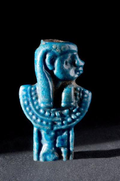 Egide à tête d'Isis