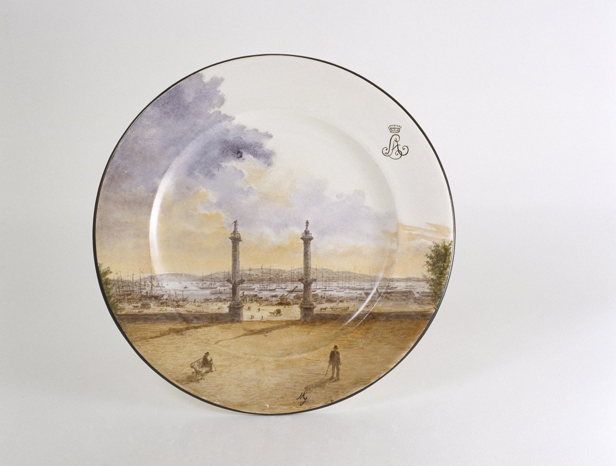 "Bordeaux," (la place des Quinconces) ; Service au Monogramme AL