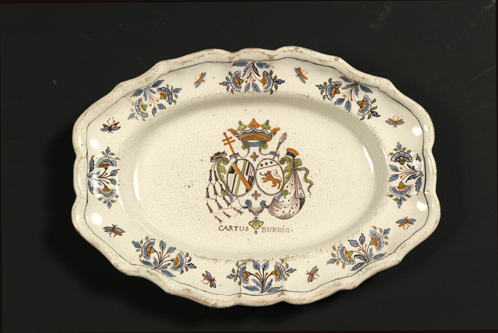Petit plat ovale, Service "au Cartus"