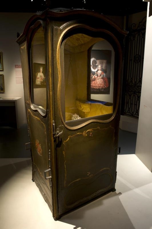 Chaise à porteurs à décor d'armoiries