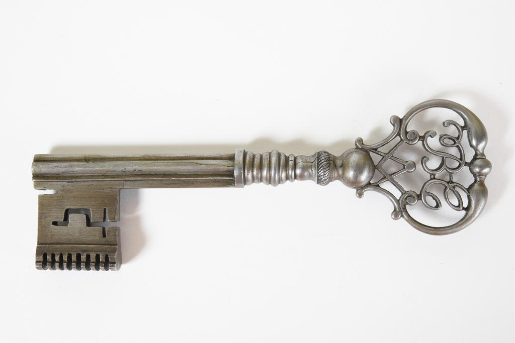 Clef forée