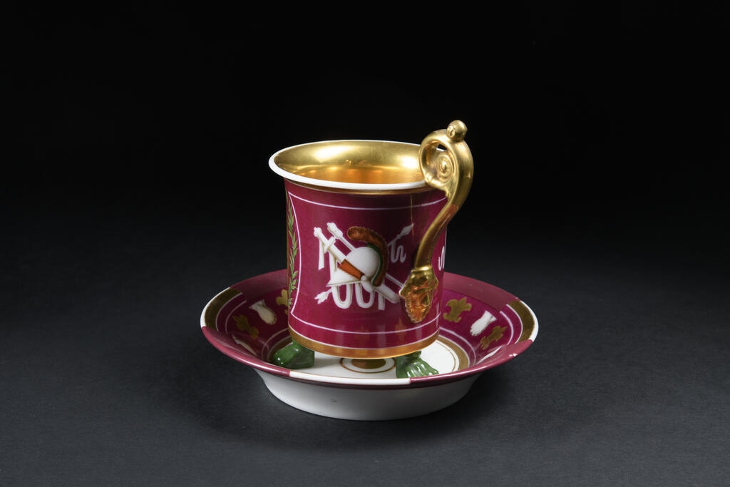 Tasse et soucoupe orné du portrait de Charles X