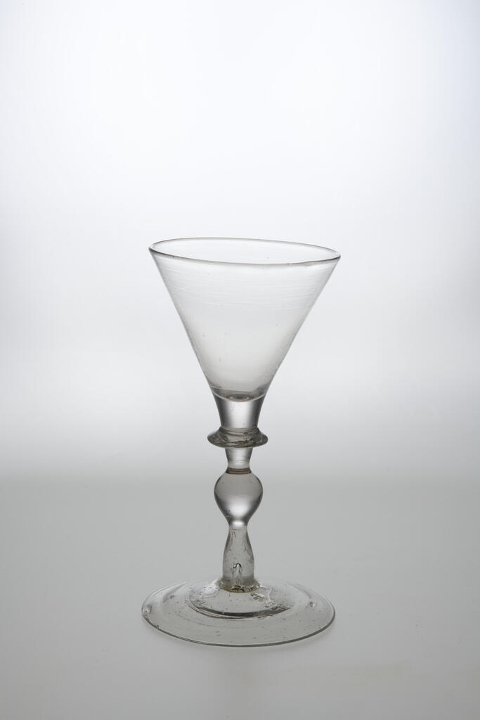 Verre à jambe
