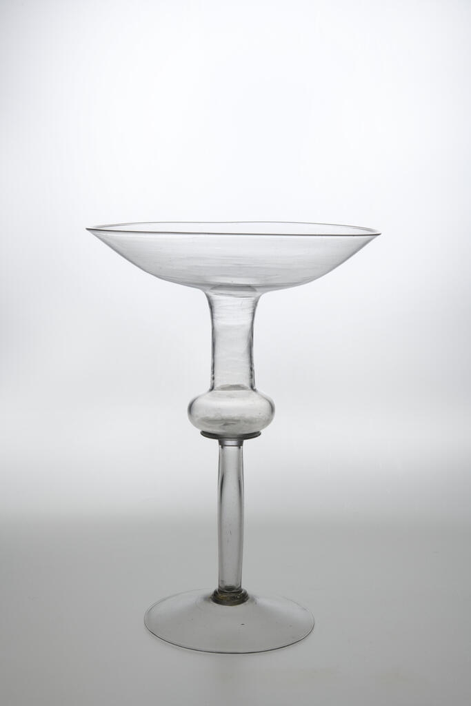 Verre à jambe