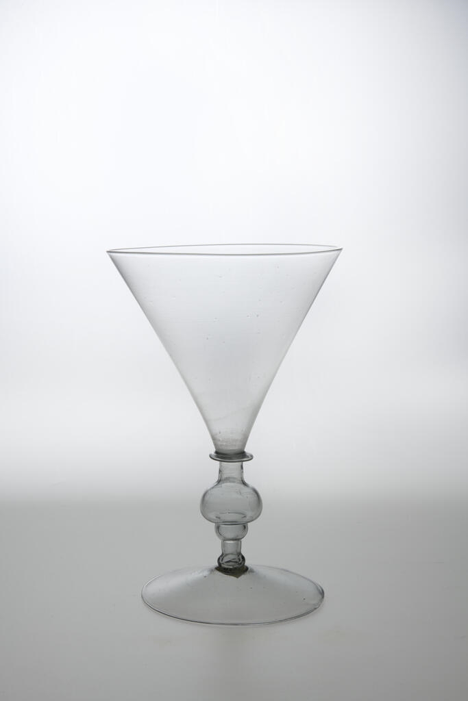 Verre à jambe