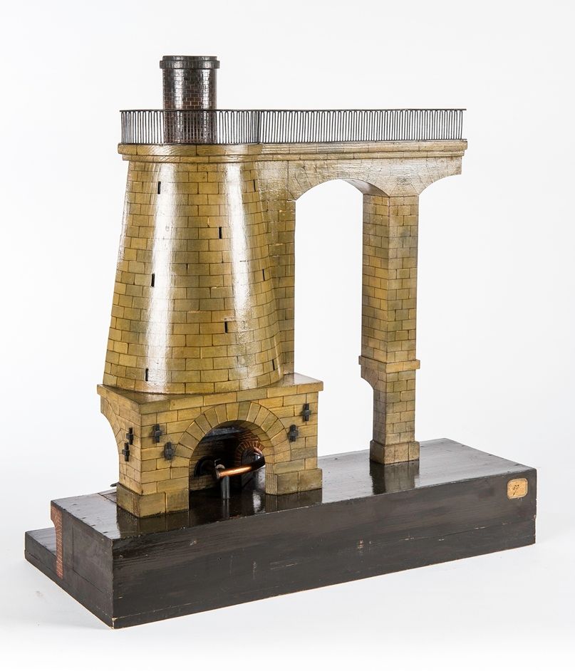 Coupe d'un haut fourneau pour la fonte du minerai de fer