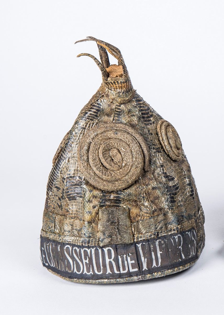 Costume en peaux de vipère