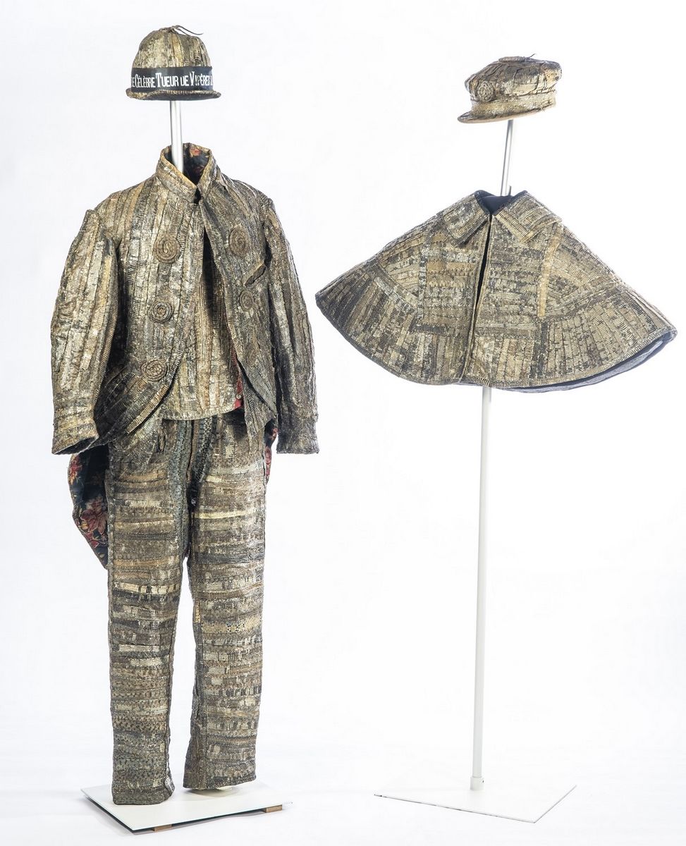 Costume en peaux de vipère