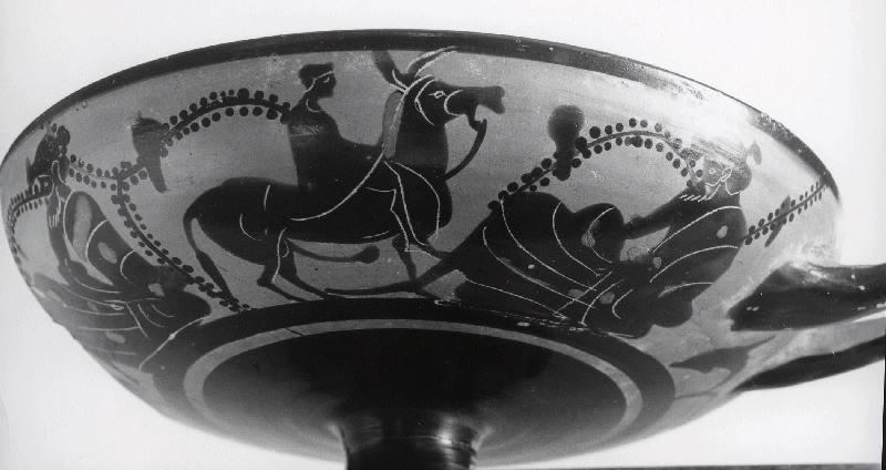 Vase à figures noires