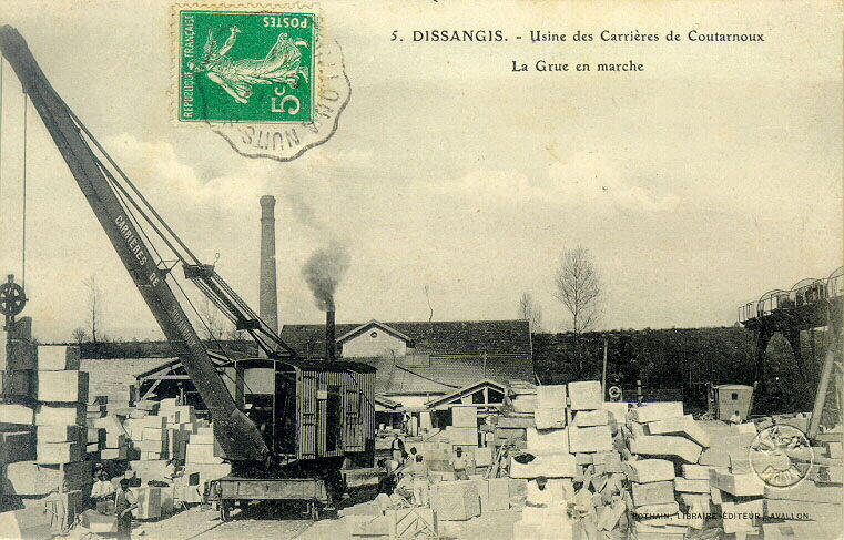 5. DISSANGIS. - Usine des Carrières de Courtanoux / La Grue en marche