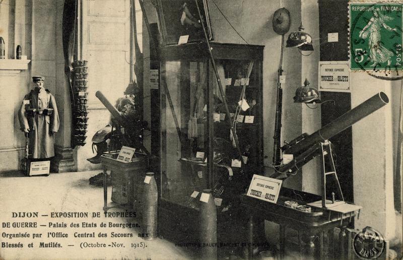 Dijon - Exposition de trophées de guerre