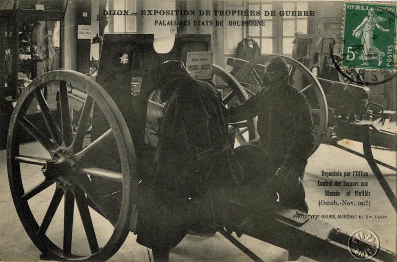 Dijon - Exposition de trophées de guerre