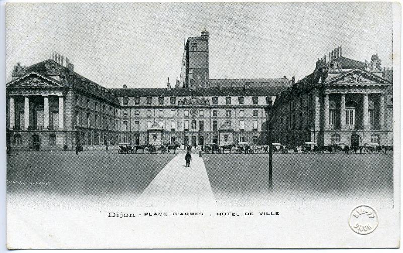 Dijon - place d'armes - hotel de ville