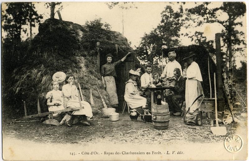 145. - Côte-d'Or. - Repas des Charbonniers en Forêt. - L. V. édit.